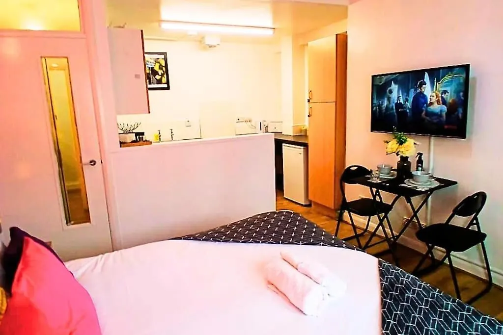 לידס Studio-Citycentre Freepark-Wifi